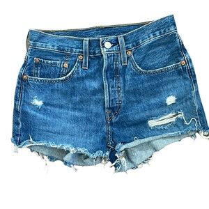 Levi’s 501 western coastal cowgirl distressed high waist 90’s denim shorts 28